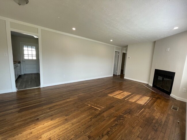 Building Photo - COME RELAX IN YOUR NEW HOME! -First Month'...
