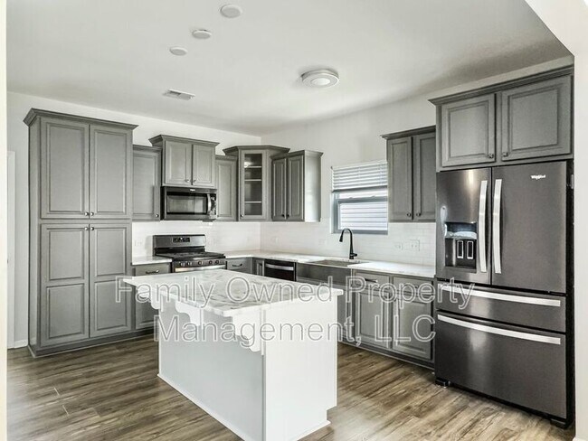 Building Photo - 242 Dunlin Dr