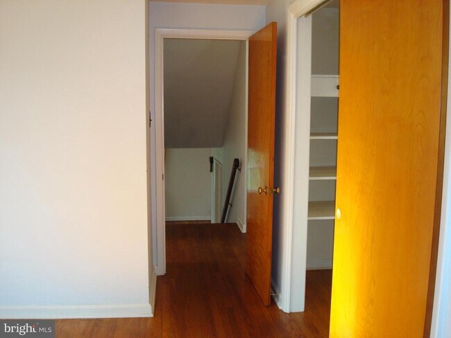 Building Photo - 1346 Faucett Dr