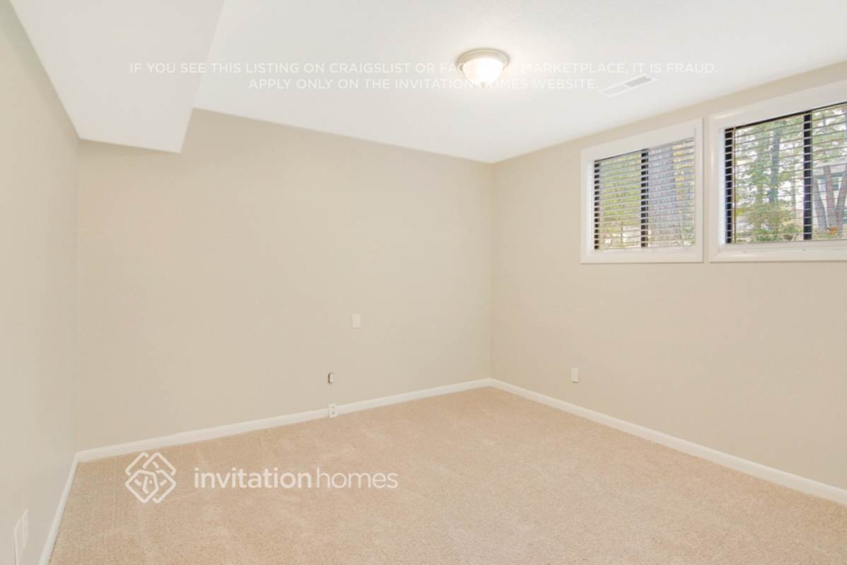 Building Photo - 7812 Haymarket Ln