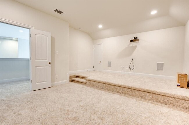 Building Photo - 845 Richardson Ln