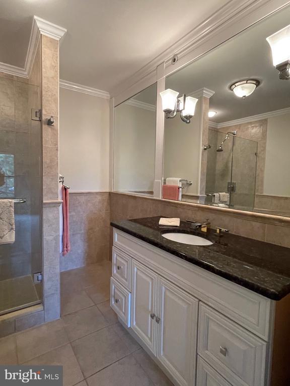 Building Photo - 9715 Whitley Park Pl