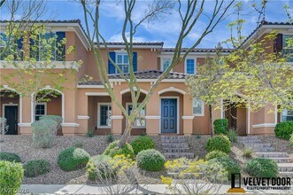 Building Photo - 3013 Camino Sereno Ave