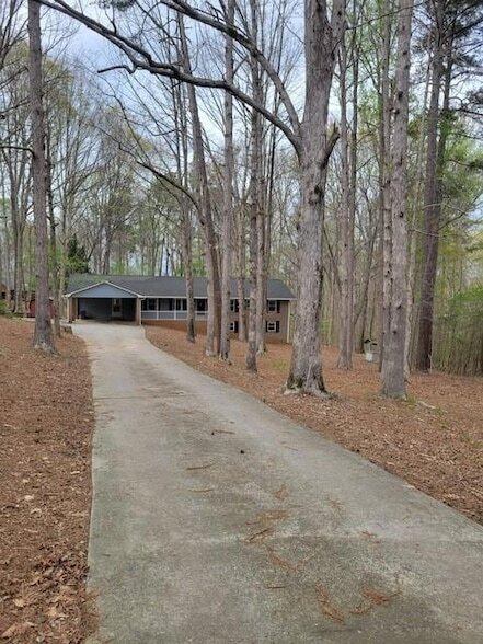 Building Photo - 3370 Westbrook Rd