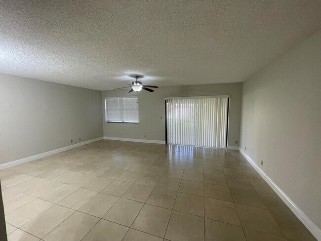 Building Photo - 12220 Sag Harbor Ct