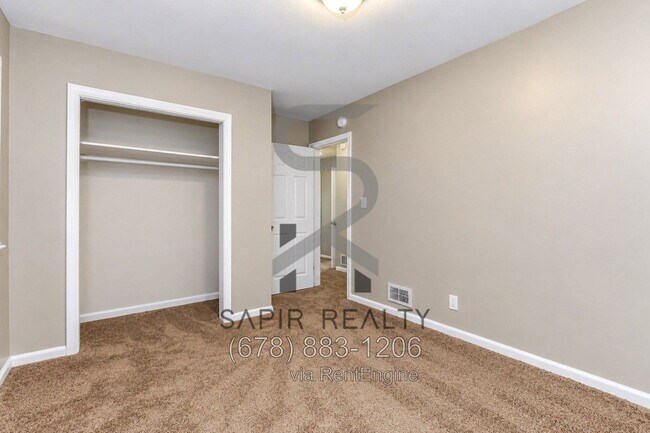 Building Photo - 500 Hamilton E Holmes Dr NW