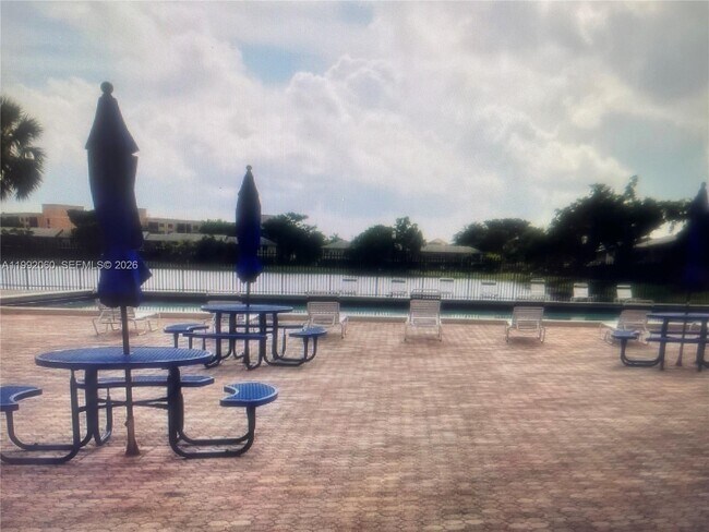 Building Photo - 730 NW 106th Terrace