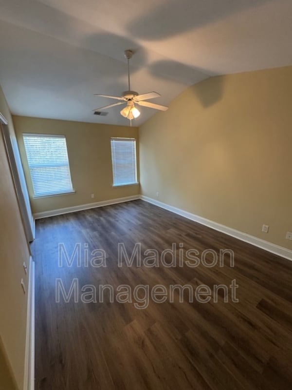 Building Photo - 14 Winter Lake Cir