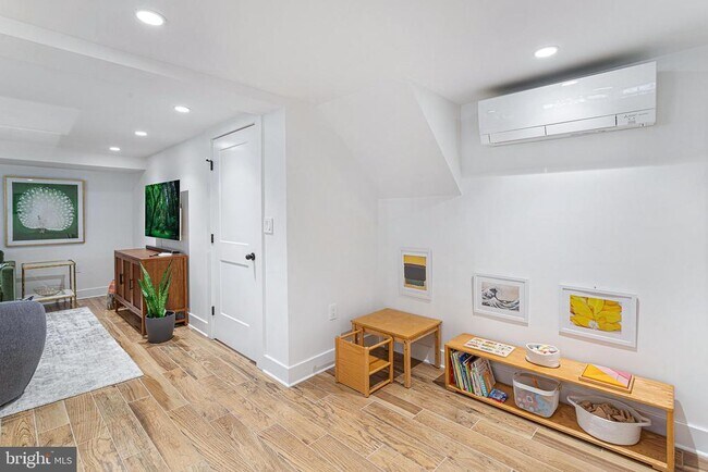 Building Photo - 4515 29th St NW