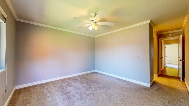 Building Photo - Well Maintain West Side Single Story 3 bedroom 2 bathroom home with 2 car garage