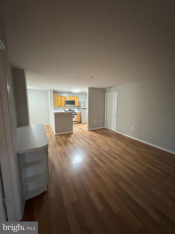 Building Photo - 1061 Gardenview Loop