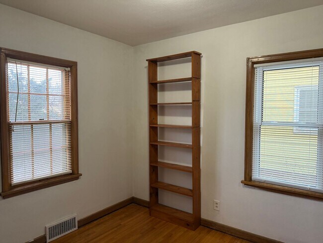 Building Photo - The Cutest 3-Bedroom Tudor - One Block From Como Golf Course