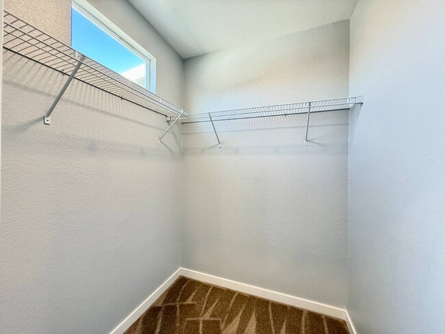 Building Photo - 80 Huntington St