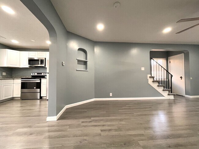 Building Photo - 1283 Linwood Ave