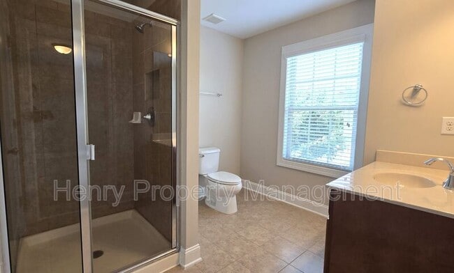 Building Photo - 121 Harvestwood Dr