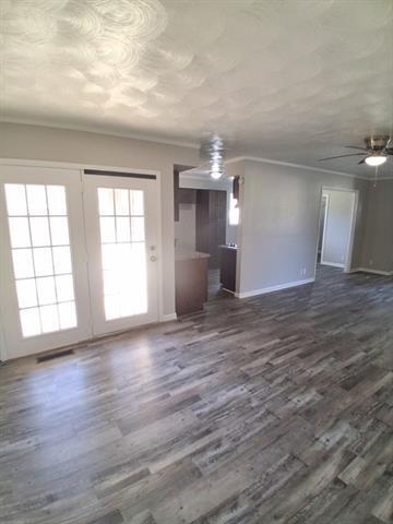 Building Photo - 3717 Cranston Ct E