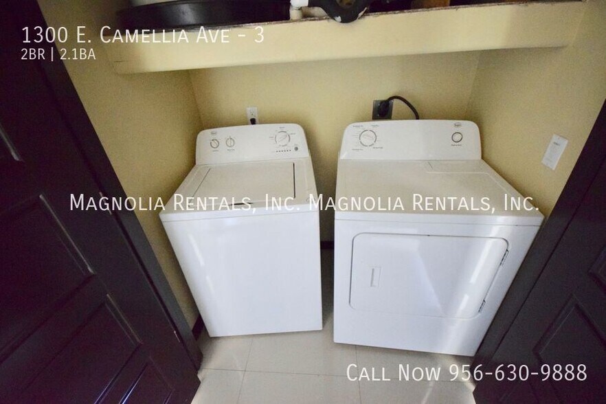 Building Photo - 1300 E Camellia Ave