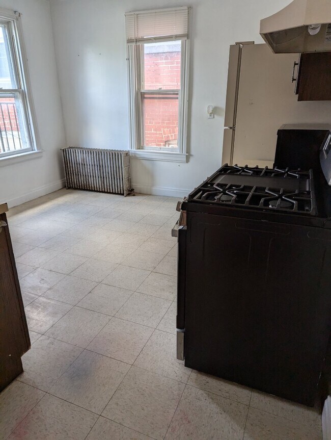 Building Photo - 159 N Washington St