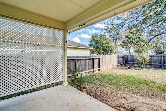 Building Photo - 1307 Dillon Lake Bend