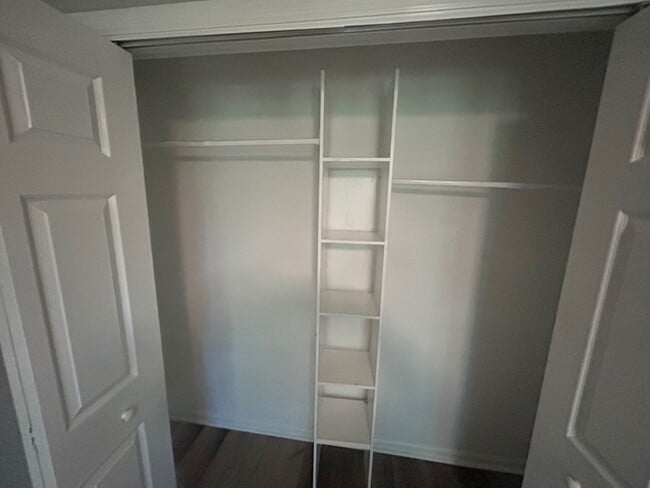 Building Photo - 925-6 Glenn Street, West Columbia, SC 29169