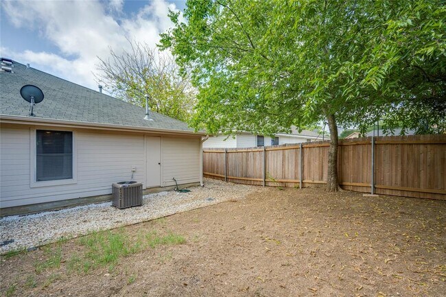 Building Photo - 8110 Willet Trail