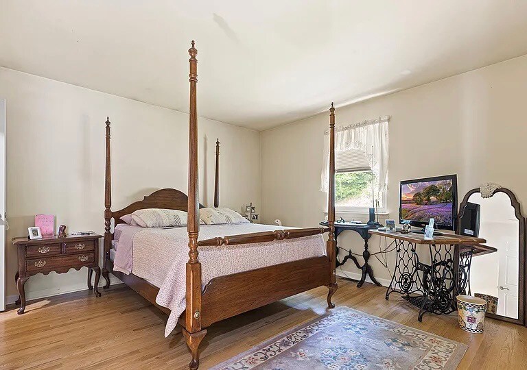 Building Photo - 15202 Bernita Dr