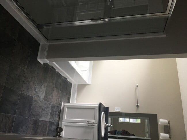 Building Photo - Coming soon  3 Bed 3 Bath Pet Friendly Home in Midway.