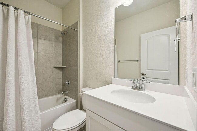 Building Photo - 2412 Rooster Ln