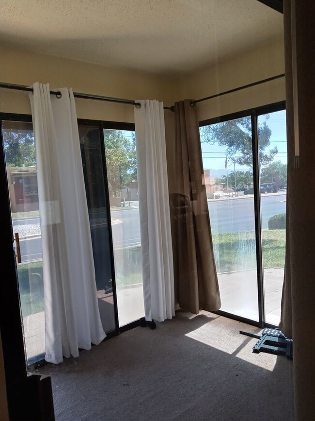 Building Photo - PRICE LOWERED!! VERY CLOSE TO INTEL!