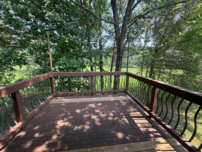 Building Photo - 3410 E St Charles Rd