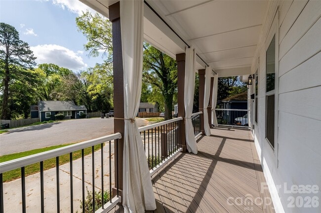 Building Photo - 1516 Princess Pl