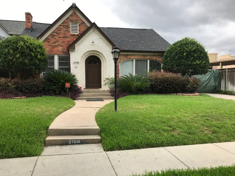House Exterior - 2106 Colquitt St