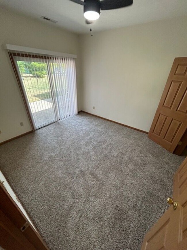 Building Photo - Quiet Neighborhood - Troy, OH (2 Bedroom R...