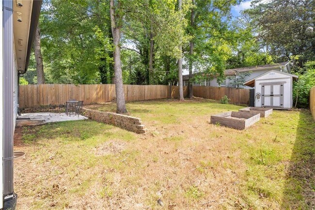 Building Photo - 564 Daniel Ave