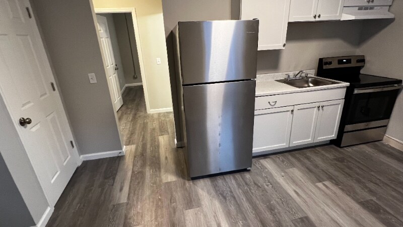 Building Photo - 993 Cleveland Ave