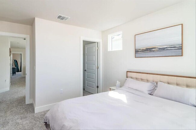 Building Photo - 7501 Travertine Spring Dr
