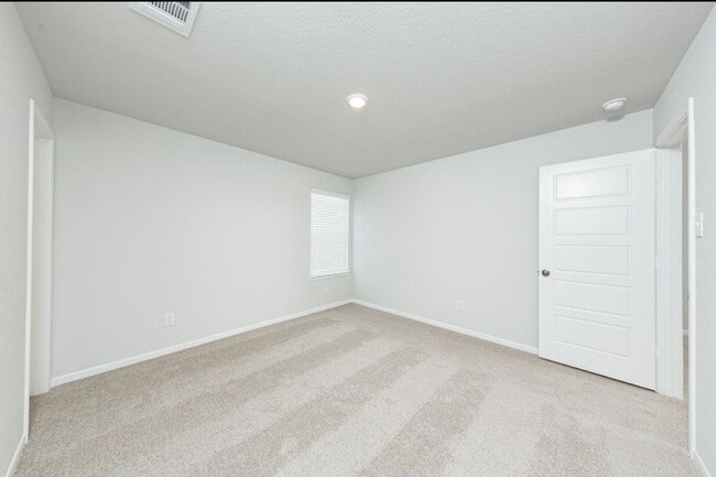 Building Photo - 15634 Buffalo Mdw Ct