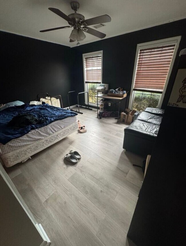 Building Photo - Available Now In Riverwood Plantation!