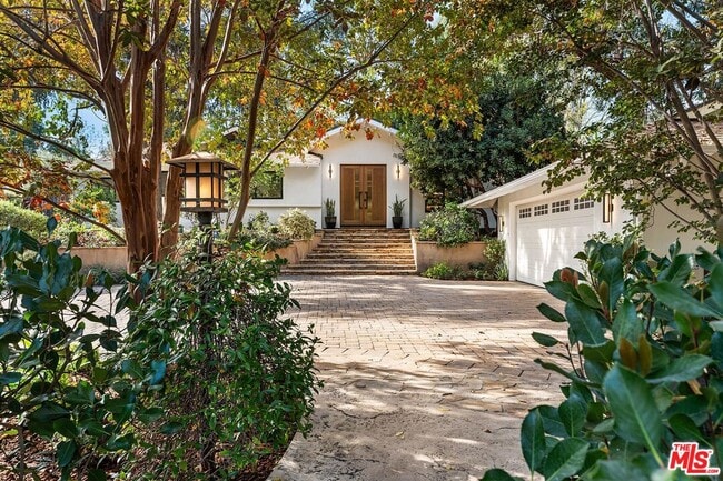 Building Photo - 4943 Palomar Dr