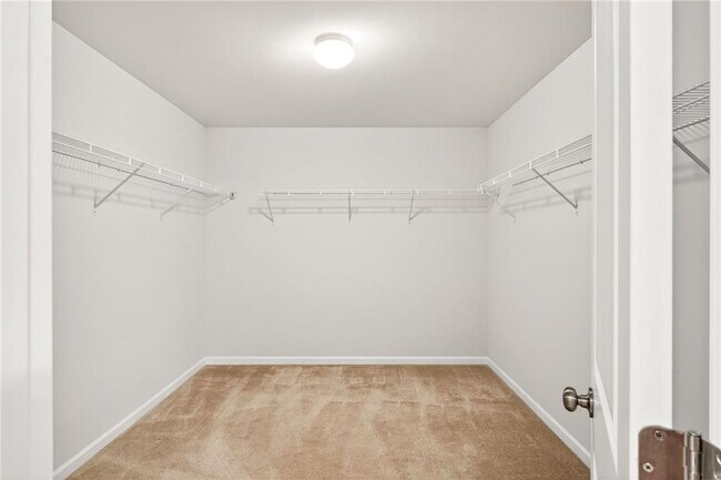 Building Photo - 5377 Fountainhead Ln