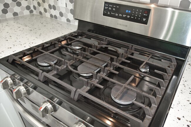 Building Photo - 5046 Van Fleet St