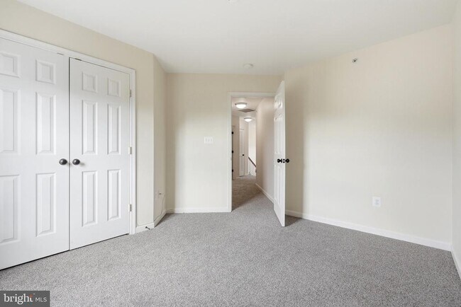 Building Photo - 941 Pine Forest Ln