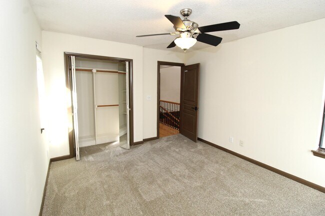 Building Photo - 97 S Hartman Ave