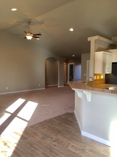 Building Photo - 4742 SW Volcano Ave