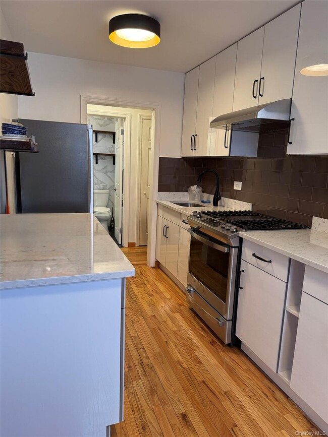 Building Photo - 137-05 Franklin Ave