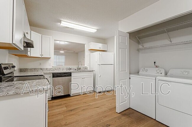Building Photo - 107 Hammett Grove Ln