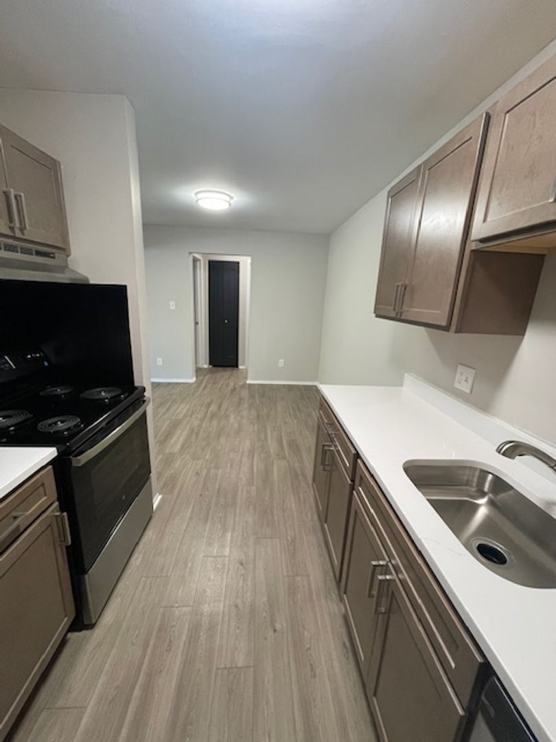 Interior Photo - 333 Marshall Apartments