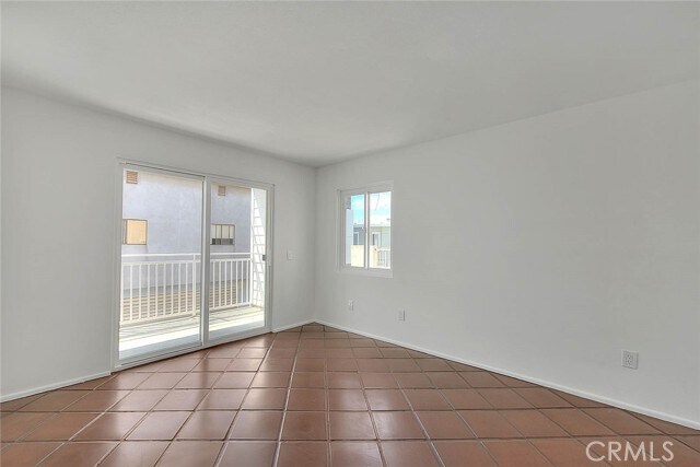 Building Photo - 310 Bayview Dr