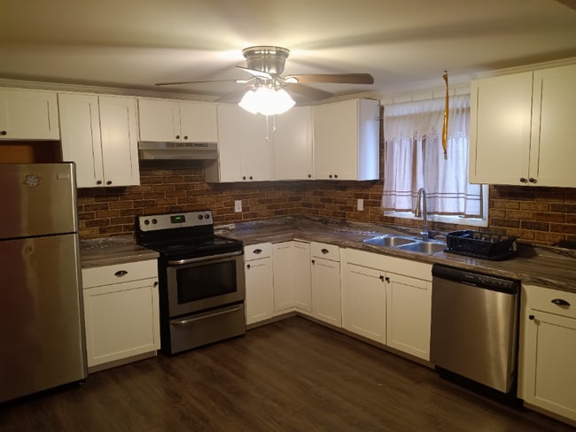 Building Photo - 39 Grove St