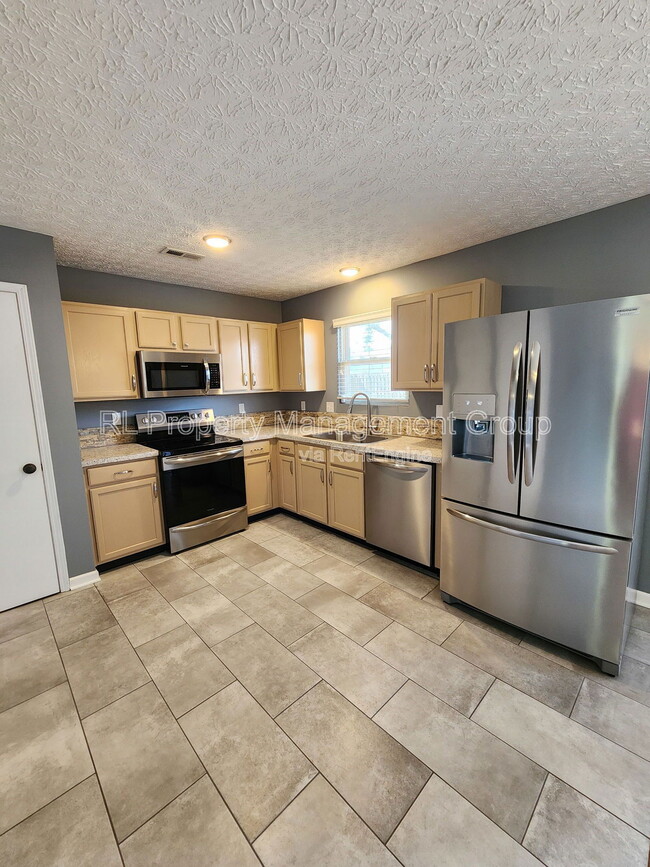Building Photo - 1536 Magoffin Ave